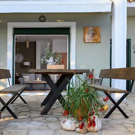 Kastri Treehouse Apartment นิกิติ ภายนอก รูปภาพ