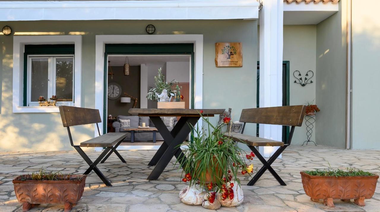 Kastri Treehouse Apartment นิกิติ ภายนอก รูปภาพ